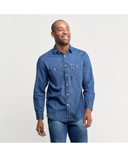 Homem vestindo camisa social masculina jeans azul lisa | Camisaria Colombo
