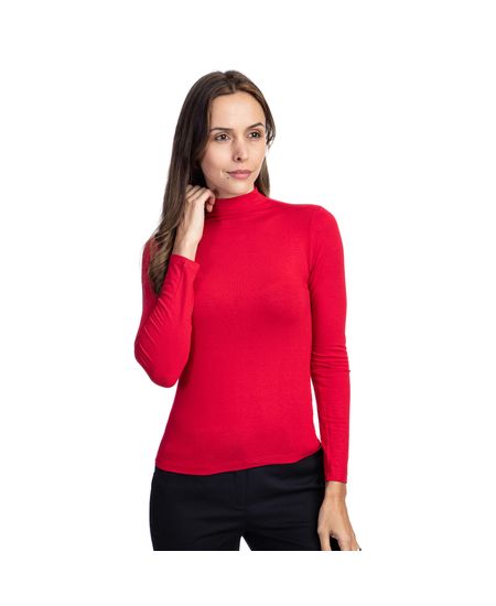 Mulher vestindo blusa feminina vermelha gola alta manga longa | Camisaria Colombo